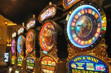 Live dealer dealing cards at a premium winbet11 Sakong table
